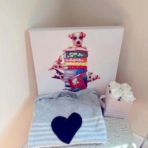 Cool black heart sweater… stylish! 💗